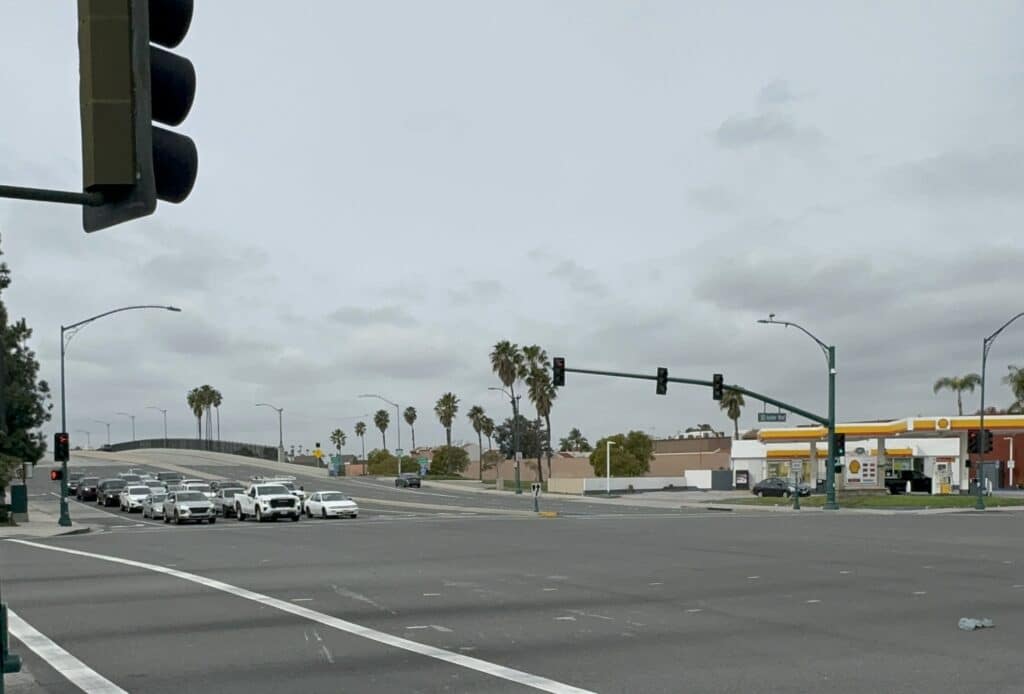 An image of an offramp to a freeway, one of the many sites of Anaheim freeway accidents.